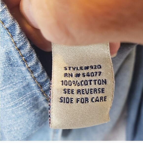 CABI JEANS Button-Down Cotton Chambray Shirt Medium - Picture 5 of 7